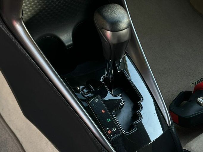 Новый Toyota Yaris XP150 Рестайлинг, 1.5 л, 2022 в Шардже от Al Aram Cars Белый цвет. GCC | AUTO.AE