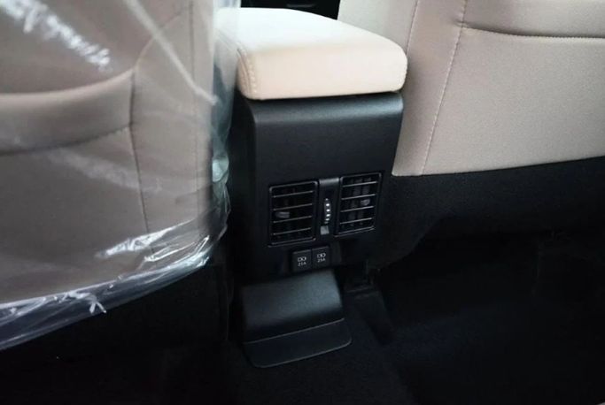 Новый Toyota Yaris IV, 1.5 л, 2024 в Шардже от Nour Alnukhba Motors Белый цвет. Other | AUTO.AE