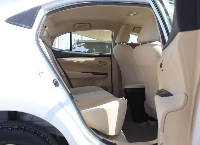 Used Toyota Yaris XP150 Facelift, 1.5 l, 2021 in Sharjah by Al Sayed Khamis Used Cars, White color. GCC Specs | AUTO.AE