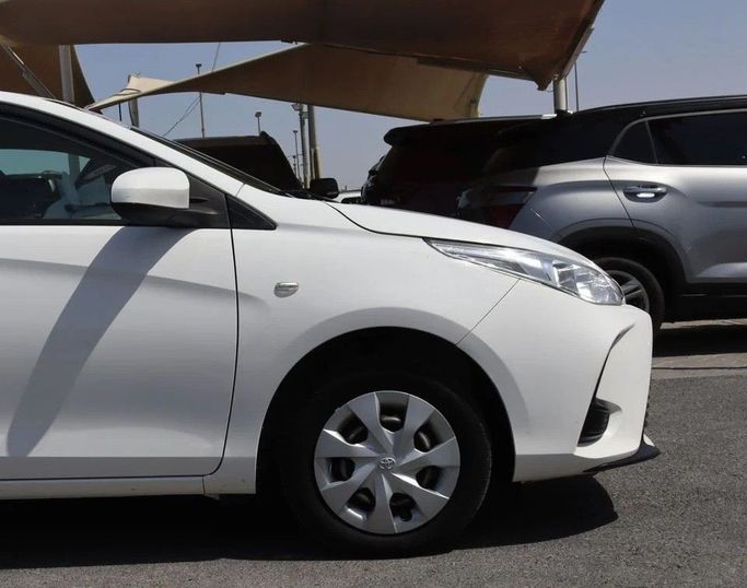 Used Toyota Yaris XP150 Facelift, 1.5 l, 2021 in Sharjah by Al Sayed Khamis Used Cars, White color. GCC Specs | AUTO.AE
