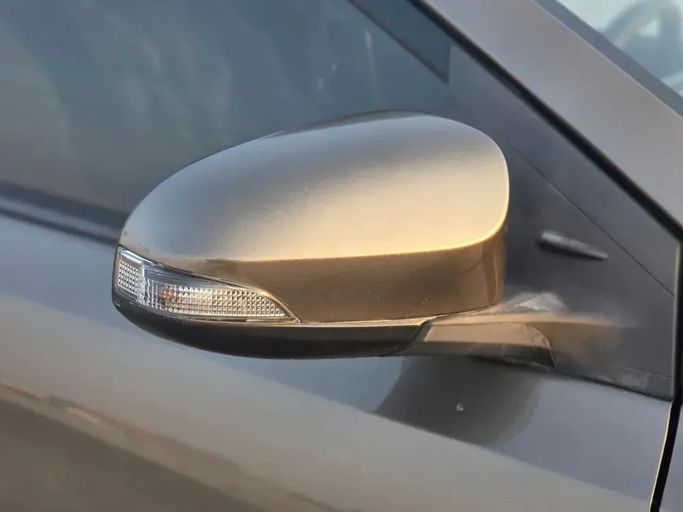 Подержанный Toyota Yaris XP150, 1.5 л, 2015 в Шардже от Al Sayed Ezzat Khamis Серый цвет. GCC | AUTO.AE