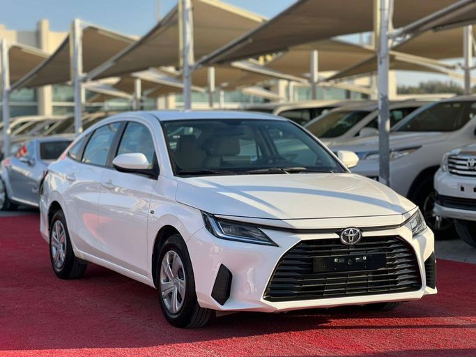 مستعملة Toyota Yaris فيس ليفت XP150 XP150, 1.5 l, 2023 في في الشارقة من Al Aram Cars، اللون أبيض. مواصفات الخليج | AUTO.AE