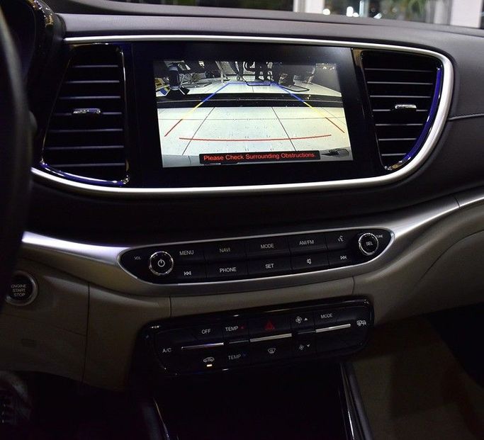 Подержанный Trumpchi GA4 Plus, 1.5 л, 2023 в Шардже от Honey Gidosha Used Cars Tr. Серебристый цвет.  | AUTO.AE