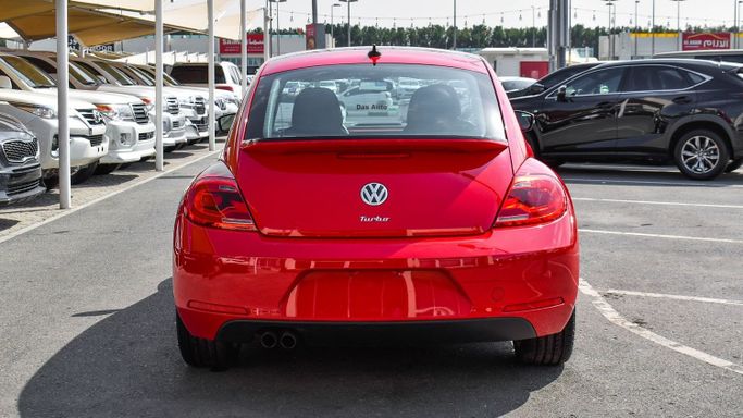 Подержанный Volkswagen Beetle II (A5), 2.0 л, 2016 в Шардже от Alsaadi Motors Красный цвет. Other | AUTO.AE