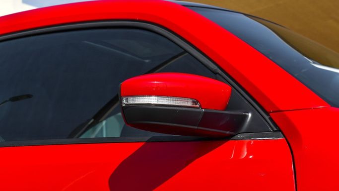 Подержанный Volkswagen Beetle II (A5), 2.0 л, 2016 в Шардже от Alsaadi Motors Красный цвет. Other | AUTO.AE