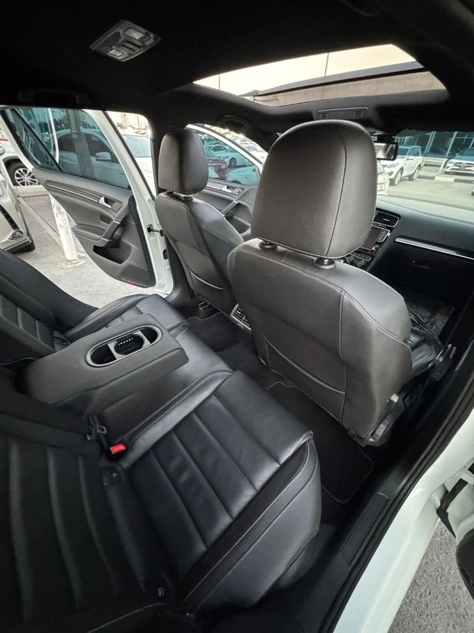 Used Volkswagen Golf R VII, 2.0 l, 2016 in Sharjah by Titanium Used Cars, White color. GCC Specs | AUTO.AE