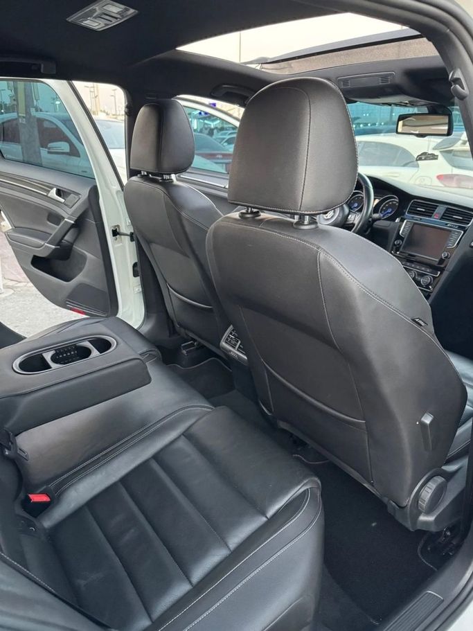 Used Volkswagen Golf R VII, 2.0 l, 2016 in Sharjah by Titanium Used Cars, White color. GCC Specs | AUTO.AE