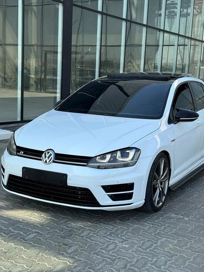 Used Volkswagen Golf R VII, 2.0 l, 2015 in Sharjah by Bashar Karoomi Kunani, White color. GCC Specs | AUTO.AE