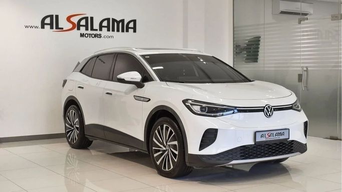 Подержанный Volkswagen ID.4, 2021 в Шардже от Alsalama Motors Белый цвет. Китайская | AUTO.AE