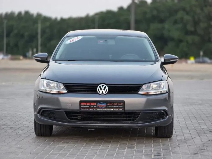 Подержанный Volkswagen Jetta VI Рестайлинг, 1.6 л, 2014 в Шардже от Al Sayed Ezzat Khamis Серый цвет. Other | AUTO.AE