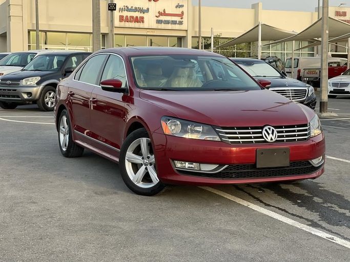 Used Volkswagen Passat (North America and China) I Facelift, 2.0 l, 2016 in Sharjah by Badar Used Cars, Maroon color.  | AUTO.AE
