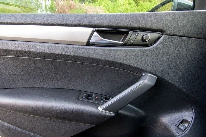 Подержанный Volkswagen Passat B8, 1.4 л, 2020 в Шардже от First Choice Cars Черный цвет. GCC | AUTO.AE