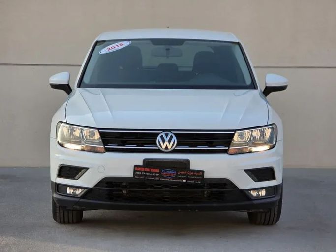 Подержанный Volkswagen Tiguan II, 2.0 л, 2018 в Шардже от Al Sayed Ezzat Khamis Белый цвет. GCC | AUTO.AE