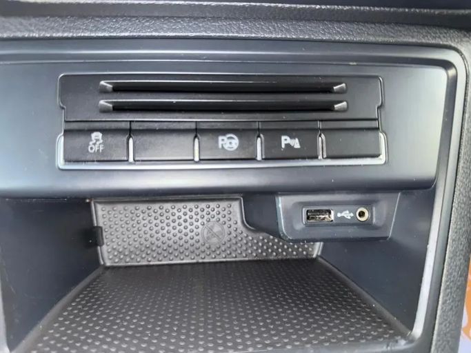 Подержанный Volkswagen Tiguan II, 2.0 л, 2016 в Шардже от Al Sayed Ezzat Khamis Черный цвет. GCC | AUTO.AE