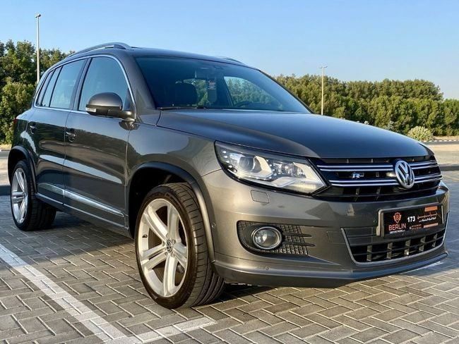 Used Volkswagen Tiguan I Facelift, 2.0 l, 2014 in Sharjah by Berlin Used Cars, Grey color. GCC Specs | AUTO.AE