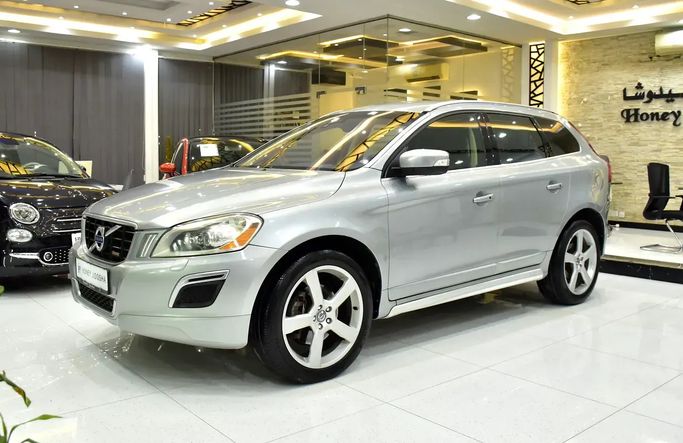 مستعملة Volvo XC60 I, 3.0 l, 2010 في في الشارقة من Honey Jidosha Used Cars Tr.، اللون فضي. مواصفات الخليج | AUTO.AE | إعلان #272988