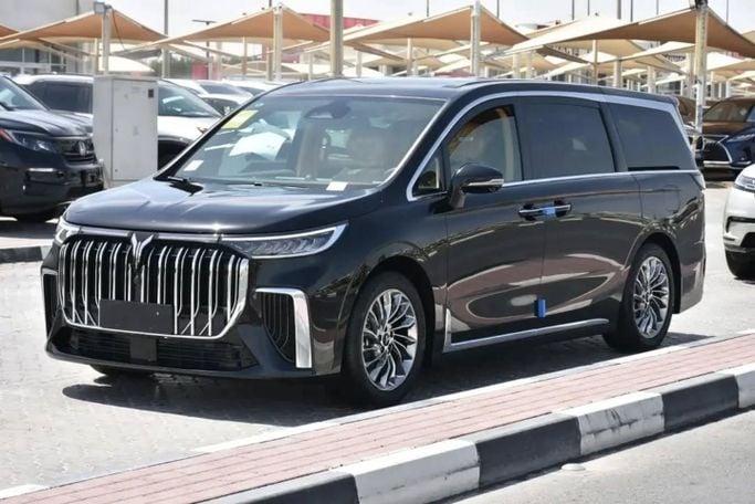 Новый Voyah Dream I, 1.5 л, 2023 в Шардже от Alfaris Used Cars Черный цвет. Other | AUTO.AE