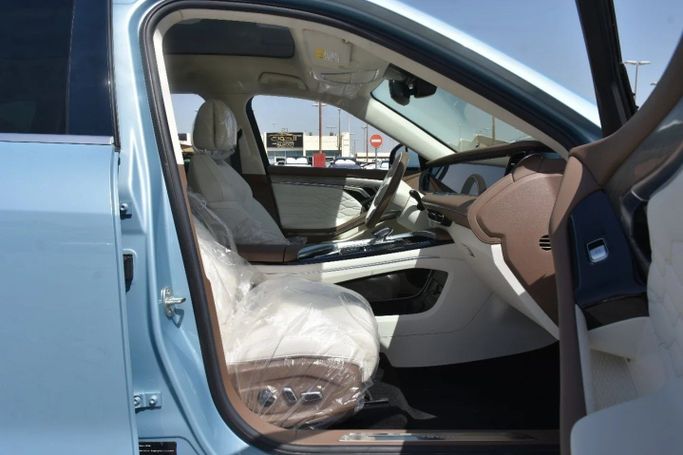 Новый Voyah Free I, 1.5 л, 2022 в Шардже от Alfaris Used Cars Голубой цвет. Other | AUTO.AE