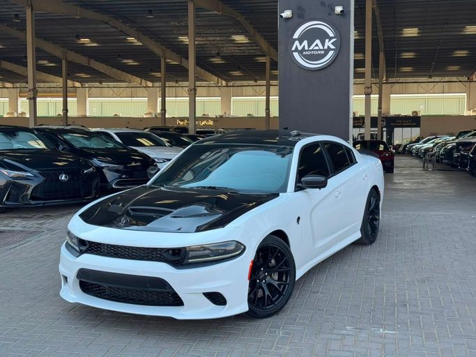 Новый Dodge Charger Hellcat VII (LD) Рестайлинг, 6.2 л, 2018 в Умм-Аль-Кувейне от MAK MOTORS Белый цвет. Японская | AUTO.AE | Объявление #265431