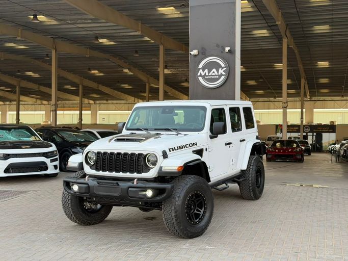 Used Jeep Wrangler IV (JL) Facelift, 2.0 l, 2025 in Umm Al Quwain by MAK MOTORS, White color. American Specs | AUTO.AE | Listing #270449