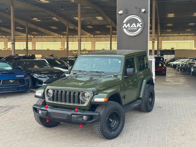 Подержанный Jeep Wrangler IV (JL) Рестайлинг, 3.6 л, 2023 в Умм-Аль-Кувейне от MAK MOTORS Зеленый цвет. Американская | AUTO.AE | Объявление #273477