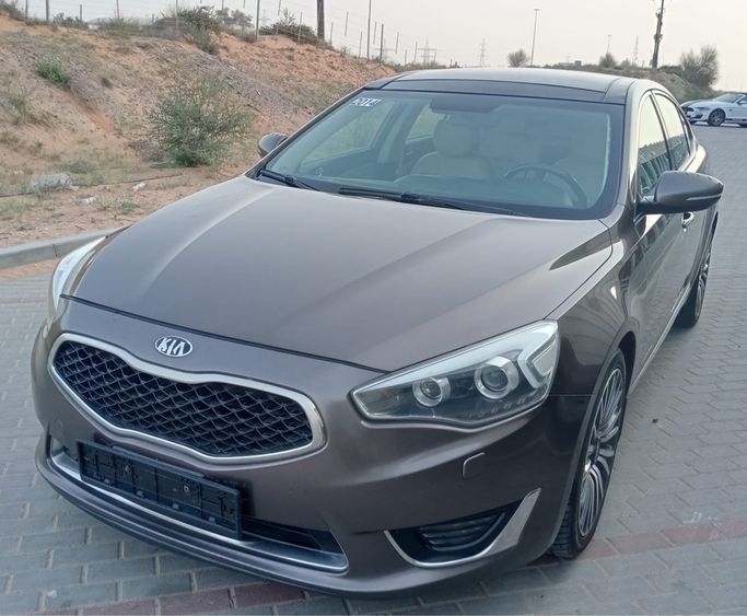 Подержанный Kia Cadenza I Рестайлинг, 3.3 л, 2014 в Умм-Аль-Кувейне от TALAL MOTORS Белый цвет. GCC | AUTO.AE | Объявление #272303