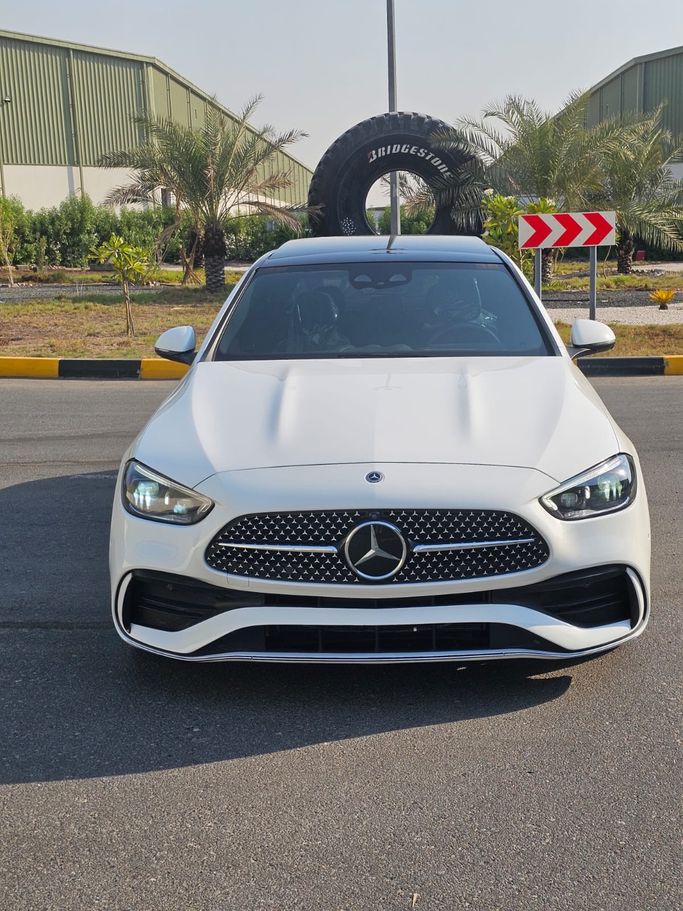 مستعملة Mercedes-Benz C-Class 300 V (W206), 2.0 l, 2023 في في الإمارات, أم القيوين من SALEH CARS، اللون أبيض. المواصفات الكورية | AUTO.AE | إعلان #275784