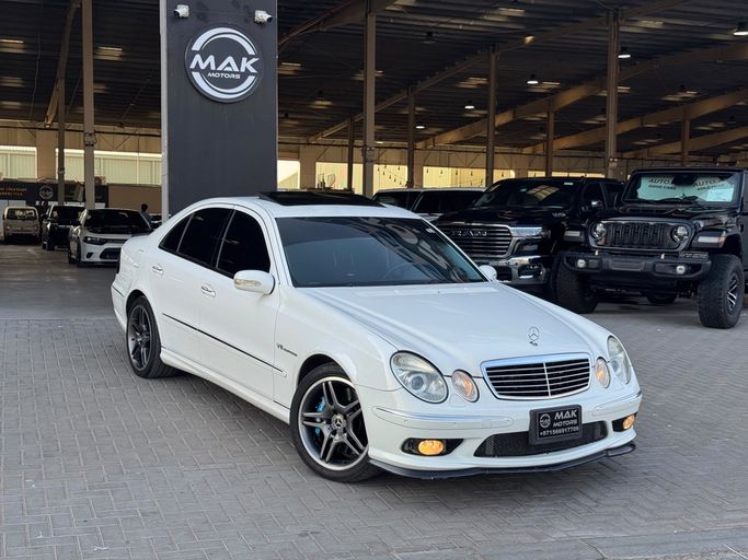 Подержанный ⁦Mercedes-Benz E-Class 500 III (W211, S211), 5.0 л, 2004⁩ в ОАЭ, Умм-Аль-Кувейн от MAK MOTORS Белый цвет. Японская | AUTO.AE | Объявление #284594