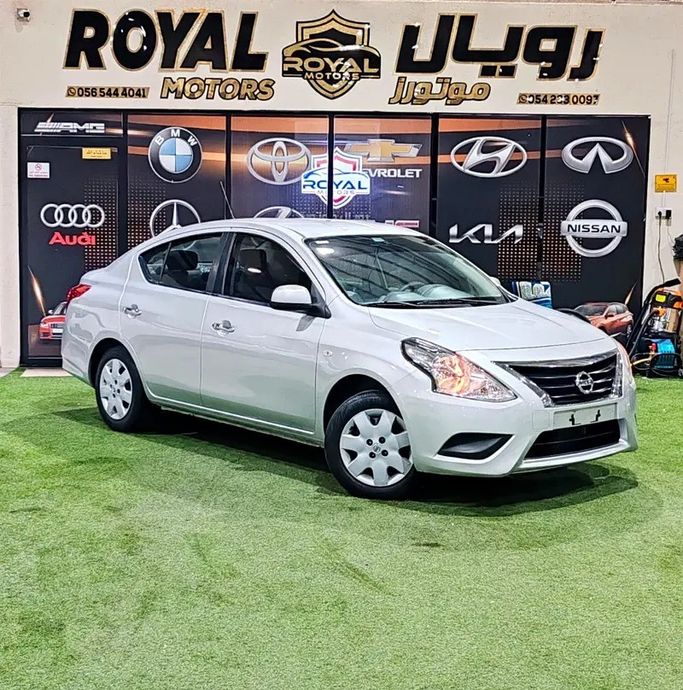مستعملة Nissan Sunny فيس ليفت N17, 1.5 l, 2023 في في أم القيوين من ROYAL MOTORS، اللون فضي. مواصفات الخليج | AUTO.AE