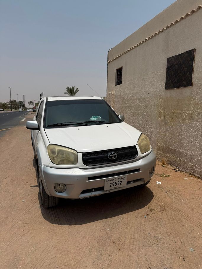 Подержанный Toyota RAV4 II (XA20), 2.0 л, 2001 в Умм-Аль-Кувейне Белый цвет. GCC | AUTO.AE | Объявление #271728