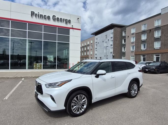 New Toyota Highlander IV (U70), 2.5 l, 2026 in United Arab Emirates, White color. Canadian Specs | AUTO.AE | Listing #261418