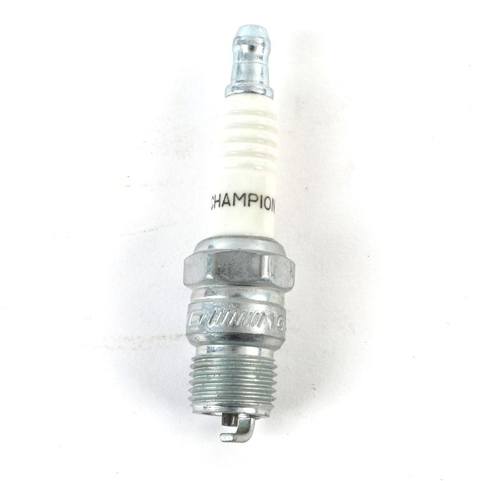 CPN-121, Champion Copper Plus Spark Plugs 121 in UAE, Dubai. Condition - new. Price 20 AED. Photo, seller contacts | AUTO.AE