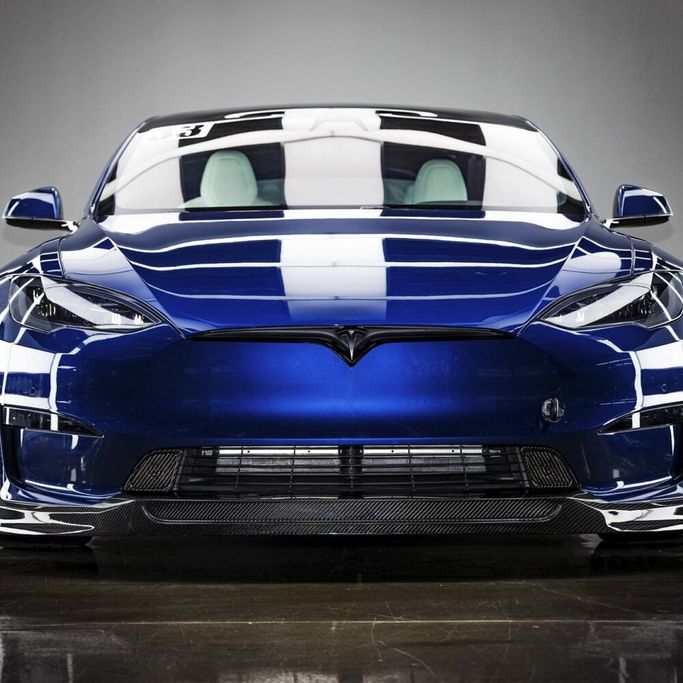 UP-MS2-365-2.1, UNPLUGGED PERFORMANCE UP-MS2-365-2.1 Front Diffuser Full Set Autobahn, Carbon Fiber Matte for TESLA Model S2 2021 in UAE, Dubai. Condition - new. Price 19,350 AED. Photo, seller contacts | AUTO.AE