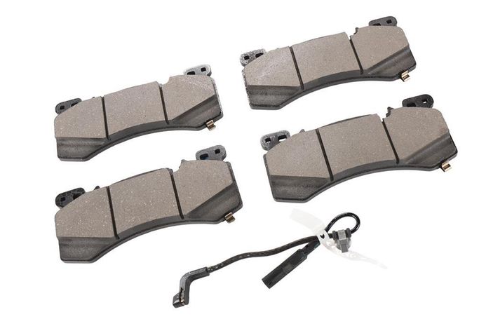 ADO-87866865, ACDelco Brake Pads 87866865 in UAE, Dubai. Condition - new. Price 1,350 AED. Photo, seller contacts | AUTO.AE