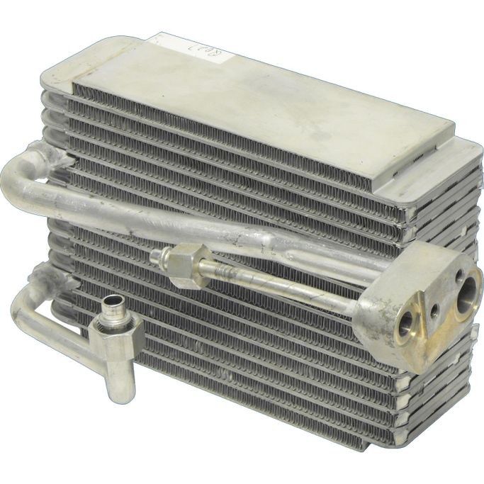 UAC-EV62105PFXC, Universal Air Conditioner Evaporator Cores for 2000-2006 YUKON, TAHOE, 2002-2006 ESCALADE - EV 62105PFXC في الإمارات العربية المتحدة, دبي. Condition - new. Price 360 AED. Photo, seller contacts | AUTO.AE