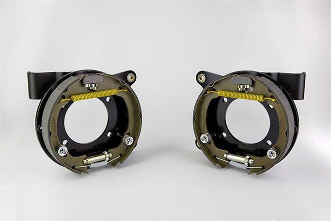 WIL-249-10095-96, Wilwood Drum Brake Backing Plates 249-10095/96 в ОАЭ, Дубай. Состояние - новое. Цена 1 860 AED. Фото, контакты продавца | AUTO.AE
