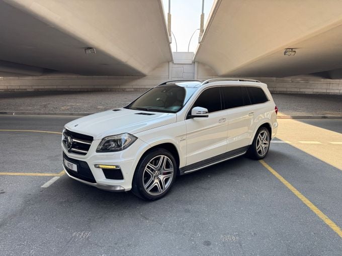 Used Mercedes-Benz GL-Class AMG, 5.5 l, 2014 in Dubai, White color. GCC Specs | AUTO.AE