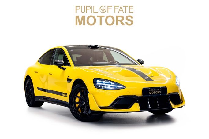 Новый Xiaomi SU7 Ultra, 2025 в Дубае от PUPIL OF FATE MOTORS Желтый цвет. Other | AUTO.AE