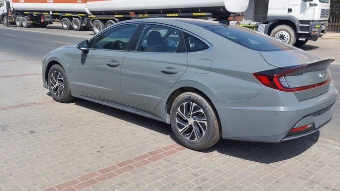 Подержанный Hyundai Elantra VII (CN7), 1.6 л, 2023 в Аджмане Серый цвет. GCC | AUTO.AE