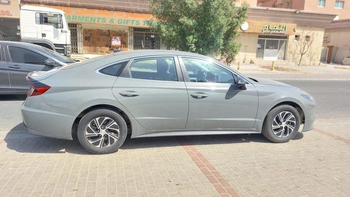 Подержанный Hyundai Elantra VII (CN7), 1.6 л, 2023 в Аджмане Серый цвет. GCC | AUTO.AE