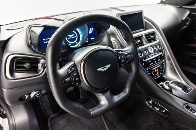 Подержанный Aston Martin DBS Volante III, 5.2 л, 2019 в Дубае от PUPIL OF FATE MOTORS Черный цвет. GCC | AUTO.AE