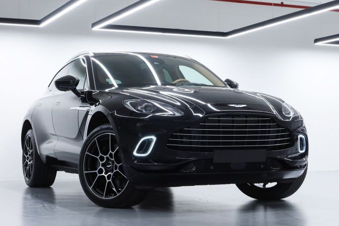 Подержанный Aston Martin DBX I, 4.0 л, 2021 в Дубае от PUPIL OF FATE MOTORS Черный цвет. GCC | AUTO.AE