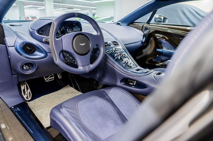 جديدة Aston Martin One-77, 7.3 l, 2011 في في دبي، اللون فضي. المواصفات الأوروبية | AUTO.AE