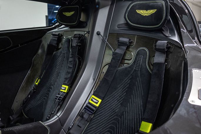 Новый Aston Martin Valkyrie, 6.5 л, 2022 в Дубае от PUPIL OF FATE MOTORS Зеленый цвет. Европейская | AUTO.AE