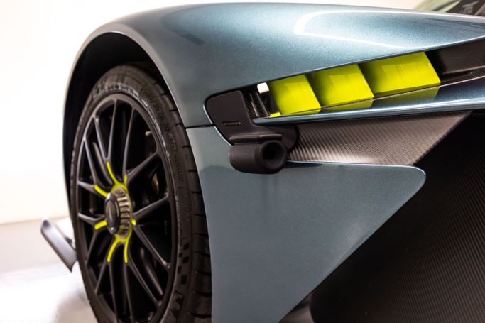 Новый Aston Martin Valkyrie, 6.5 л, 2022 в Дубае от PUPIL OF FATE MOTORS Зеленый цвет. Европейская | AUTO.AE