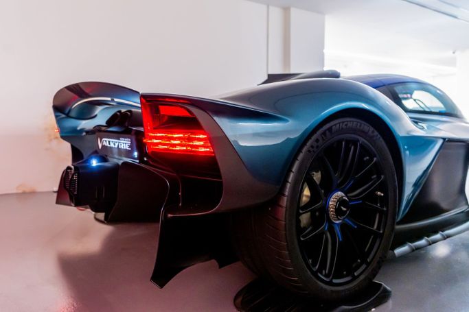 Новый Aston Martin Valkyrie, 6.5 л, 2022 в Дубае Зеленый цвет. Европейская | AUTO.AE