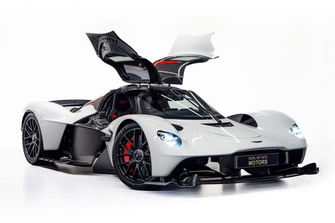 Used Aston Martin Valkyrie, 6.5 l, 2022 in Dubai by PUPIL OF FATE MOTORS, White color. GCC Specs | AUTO.AE