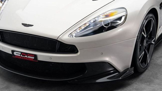 Used Aston Martin Vanquish S II, 5.9 l, 2018 in Dubai by Al Ain Class Motors, White color. GCC Specs | AUTO.AE