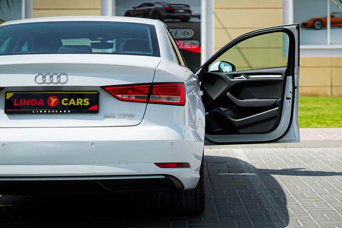 Used Audi A3 III (8V) Facelift, 999 l, 2020 in Dubai by Linda Cars, White color. GCC Specs | AUTO.AE