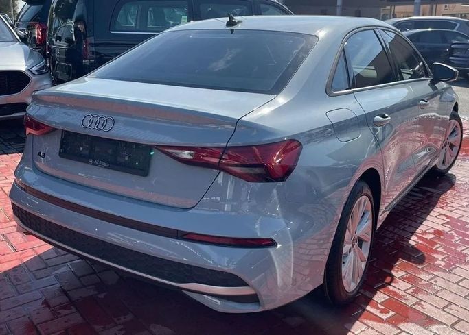 Новый Audi A3 35 TFSI IV (8Y) Рестайлинг, 1.5 л, 2025 в Дубае от Auto Gallery DXB Белый цвет. GCC | AUTO.AE